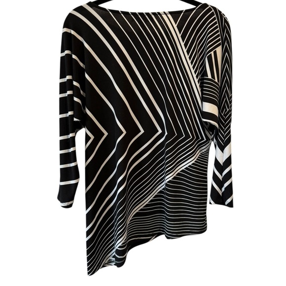 Alfani Petite Asymmetrical Black & White Top – Size P/M - Picture 4 of 4